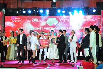 HÀNH TRÌNH CHINH PHỤC VIETNAM HAIR AWARD 2021 - ĐOẠT GIẢI QUÁN QUÂN MÙA ĐẦU TIÊN